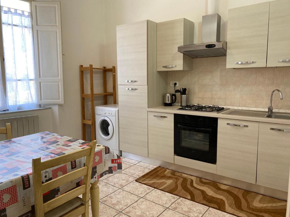 Viatoris' Apartment Pisa Bagian luar foto
